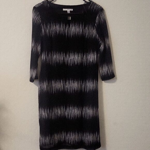 Studio One Black Dress Size 8 – Elegant Midi Style with 3/4 Sleeves - Picture 7 of 13
